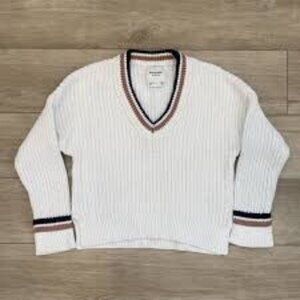 Abercrombie & Fitch V-Neck Sweater
